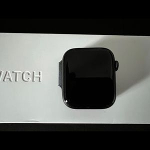 Series 5 44mm Apple Watch, with GPS and Call capabilities